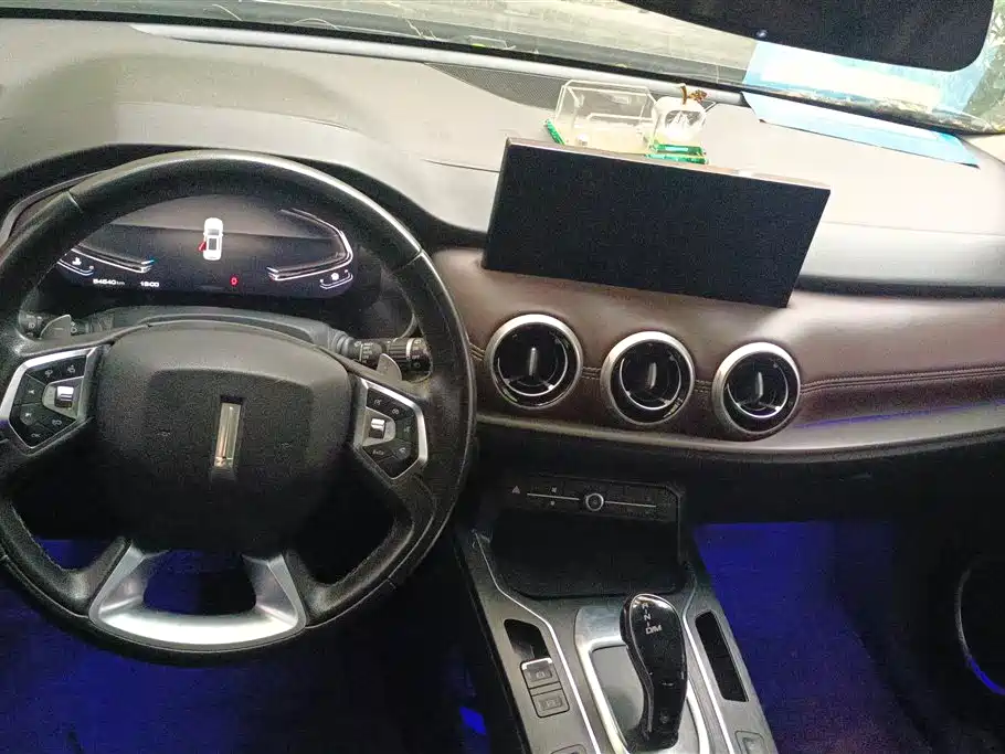 WEI PAI WEI BRAND VV6