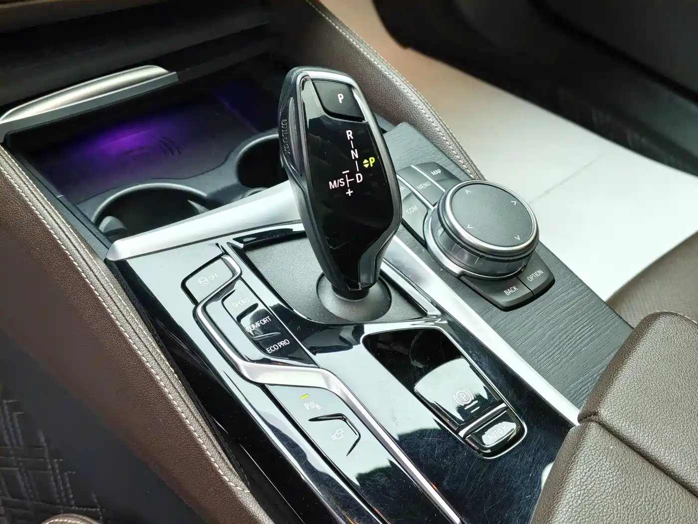 BMW 5 Series 2023 530Li Premium M Sport Package фото 15