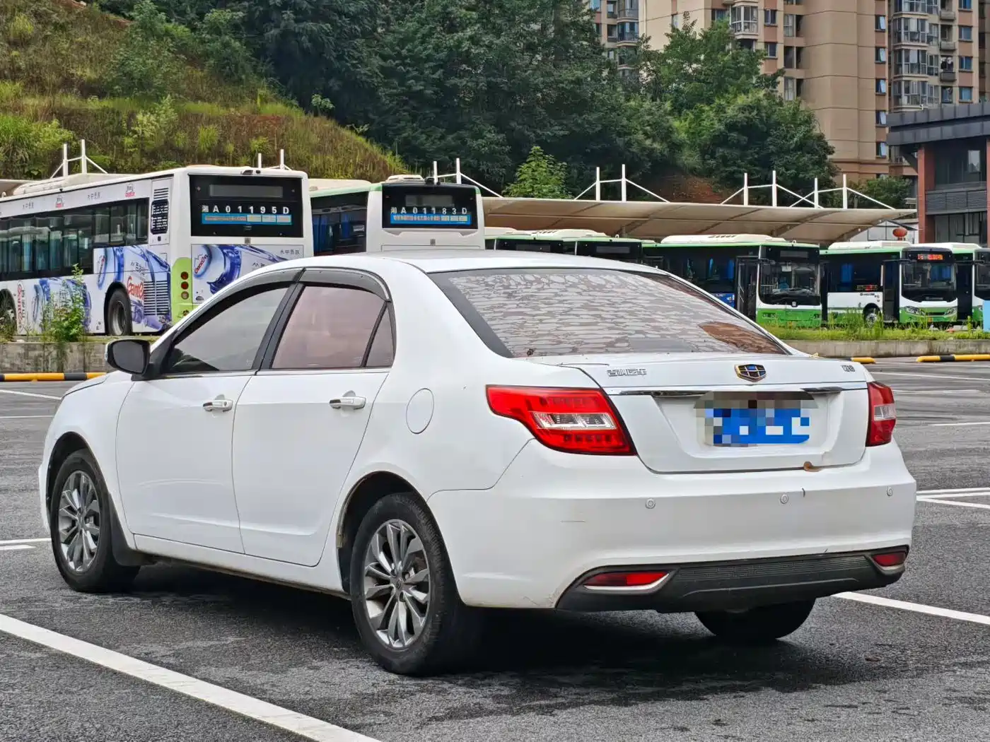 Фото 7 - Geely Vision