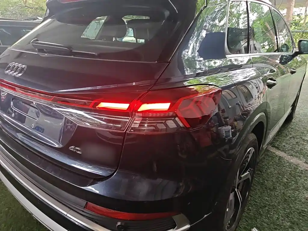 Фото 8 - Audi Q4 e-tron