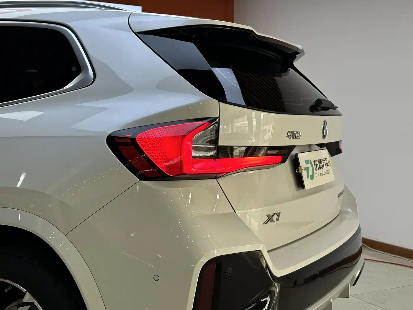 BMW X1 2024 sDrive25Li M Sport Package фото 8