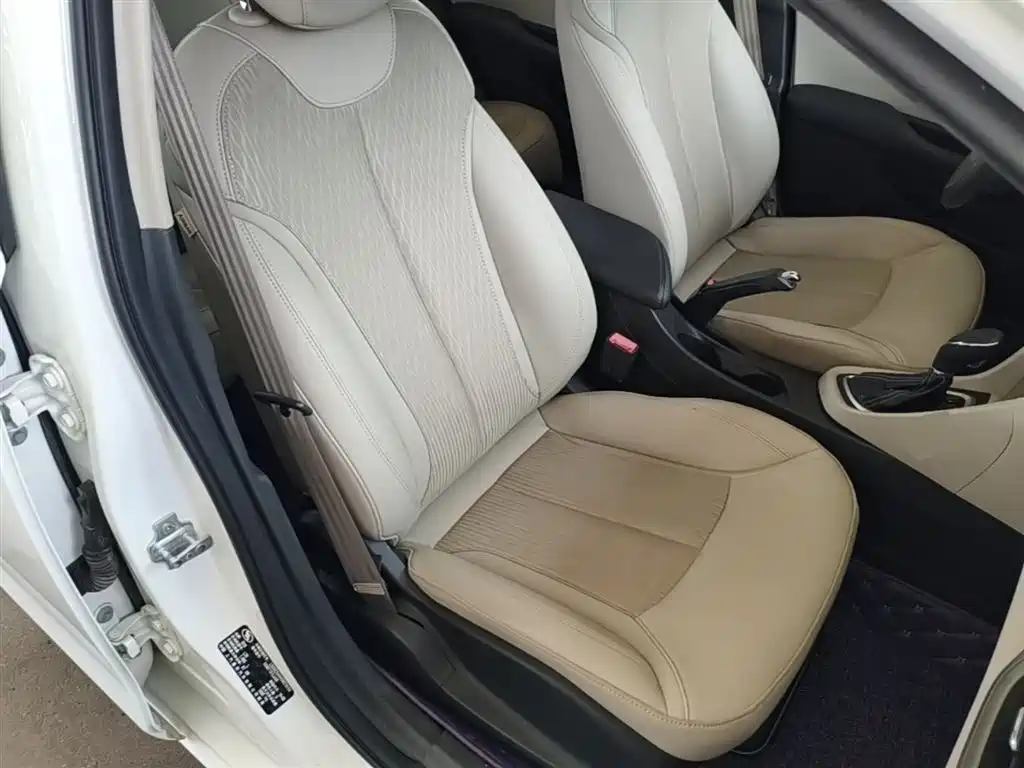 Buick Excelle 2016 15N Automatic Elite фото 25