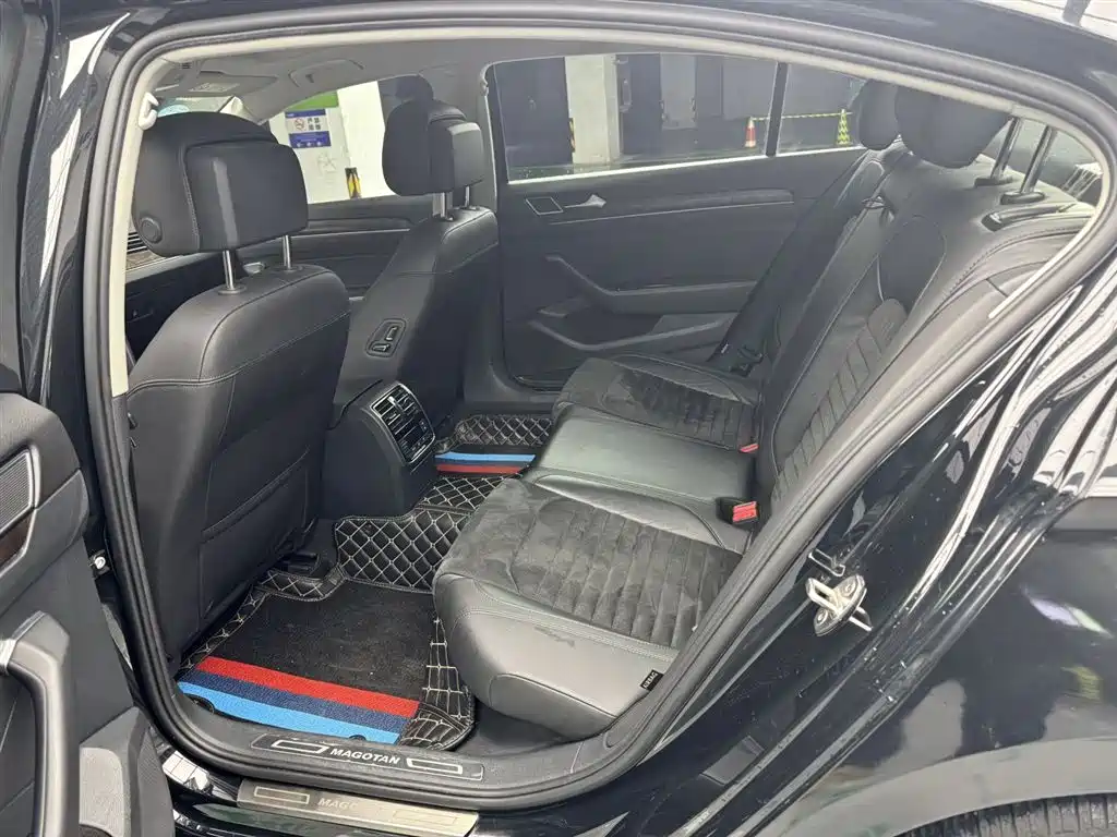 Volkswagen Magotan 2018 380TSI DSG Luxury фото 17