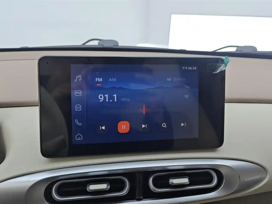 WULING AUTOMOBILE HONGGUANG MINIEV