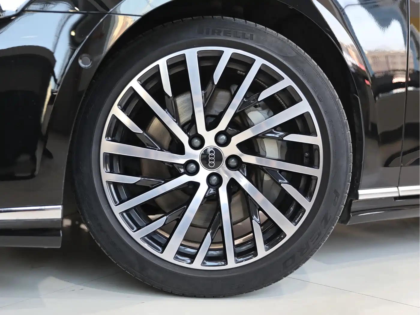 Audi A8 2024 Model A8L 55 TFSI quattro Flagship фото 5