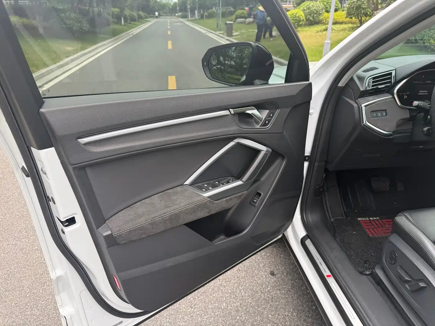 Audi Q3 Sportback 2022 40 TFSI Fashion фото 9