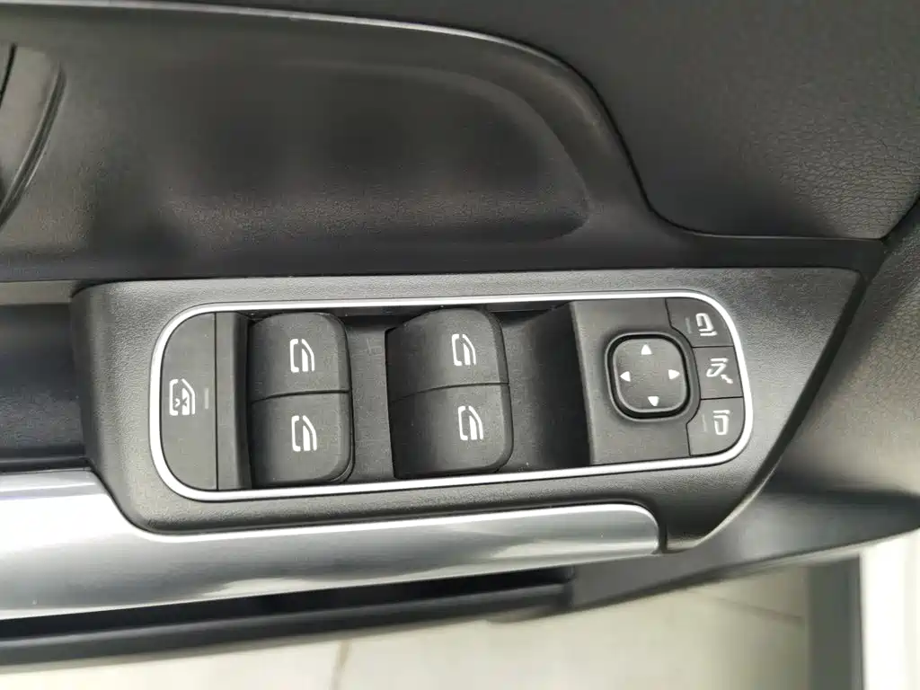 Mercedes-Benz GLA, миниатюра 9
