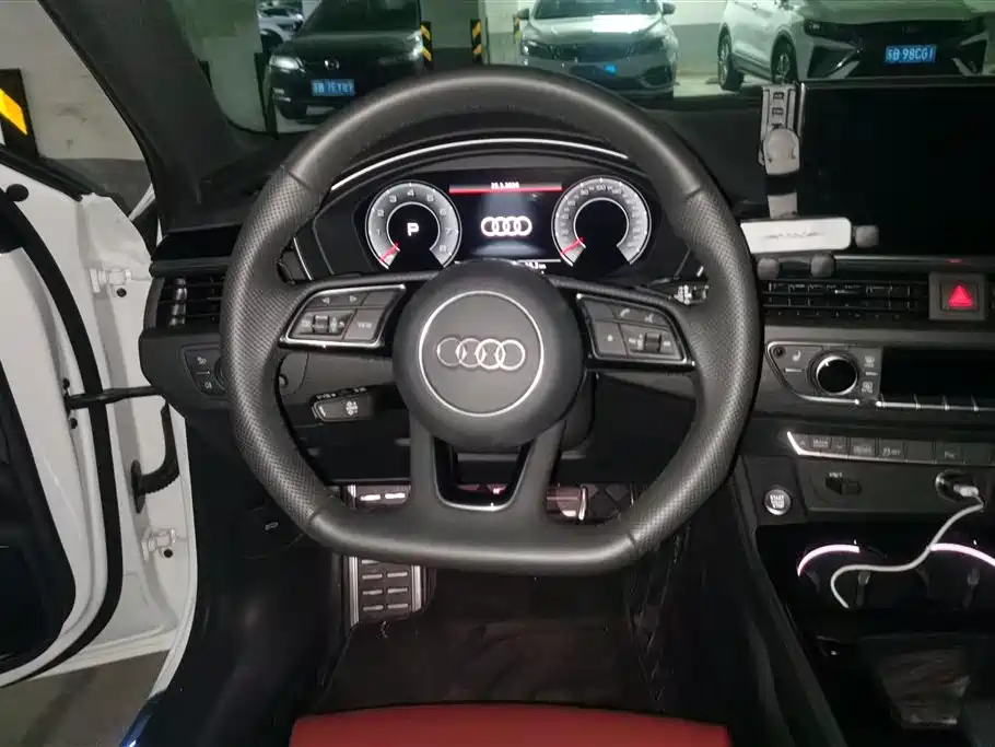 AUDI A4L