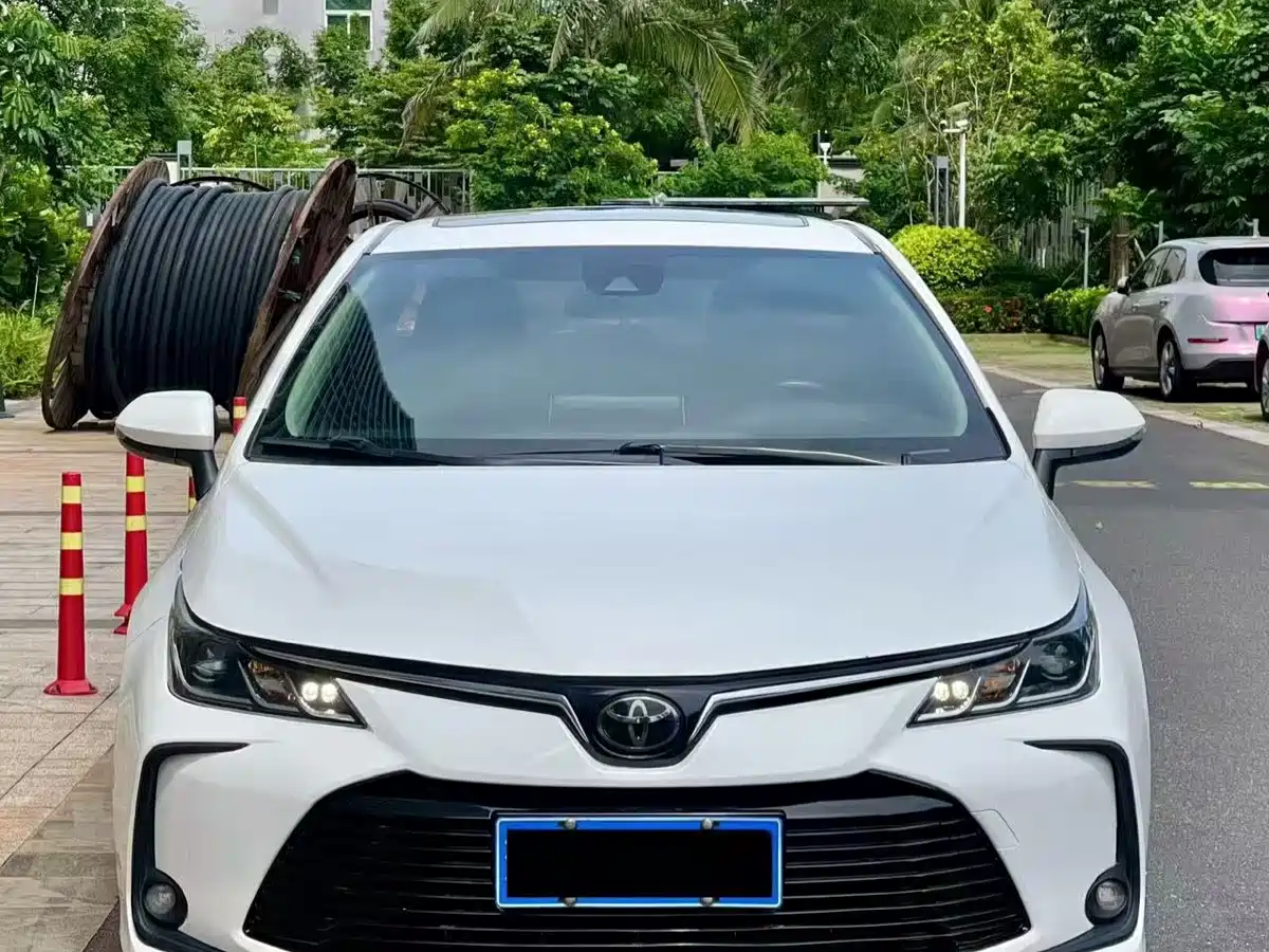 Toyota Corolla 2021 1.2T S-CVT Elite PLUS Edition фото 2