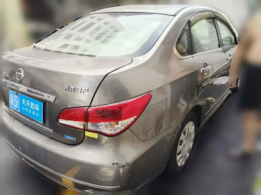 Фото 2 - Nissan Sylphy