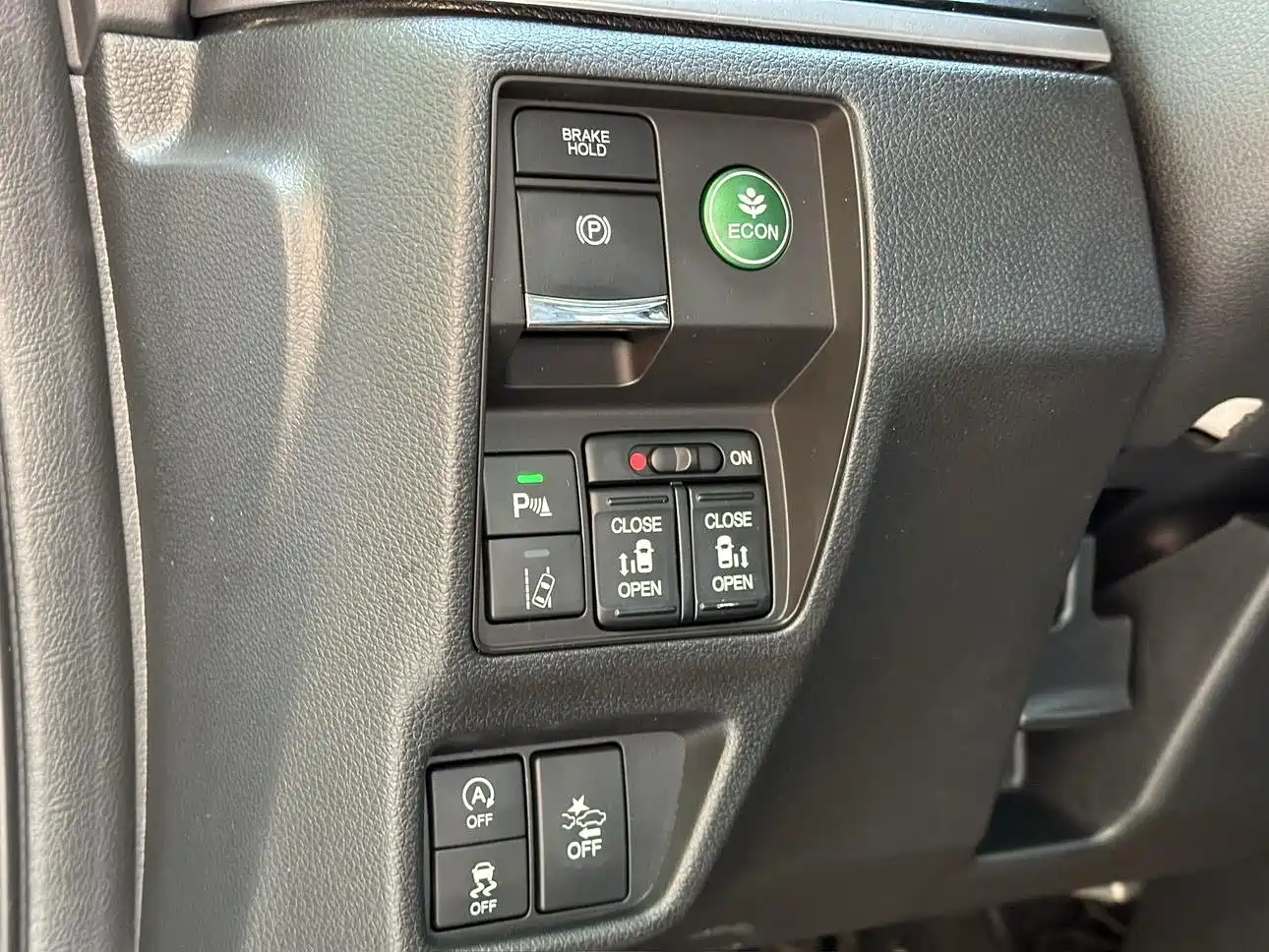 Фото 9 - Honda Odyssey