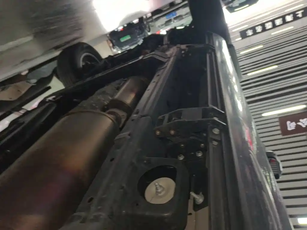 212 T01 2025 2024 2.0T Explorer