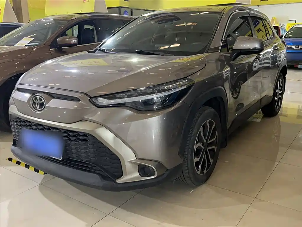 Toyota Frontlander 2022 2.0L CVT Luxury Edition фото 2
