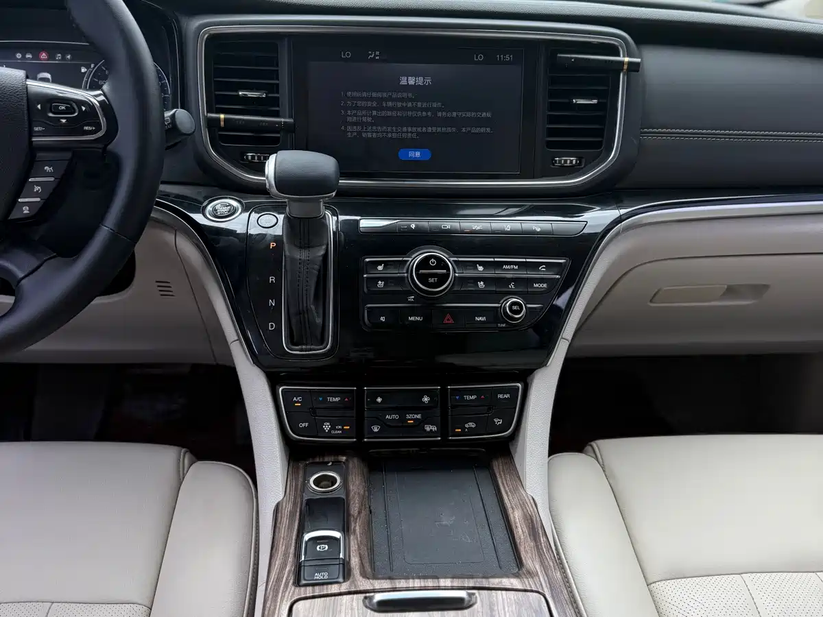 GAC Trumpchi Trumpchi M8 2018 320T Flagship Edition фото 6