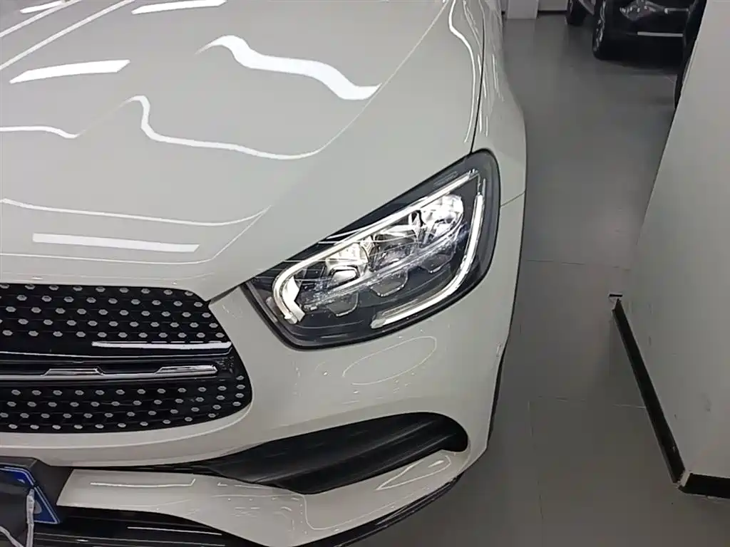 Mercedes-Benz GLC Coupe 2023 Model GLC 300 4MATIC Coupe SUV фото 24