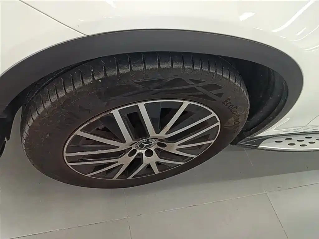 Mercedes-Benz GLC Coupe 2023 Model GLC 300 4MATIC Coupe SUV фото 23