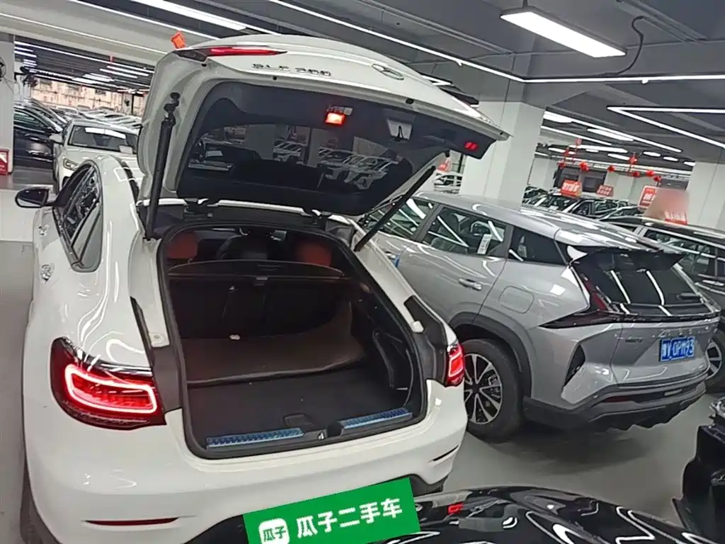 Mercedes-Benz GLC Coupe 2023 Model GLC 300 4MATIC Coupe SUV фото 19