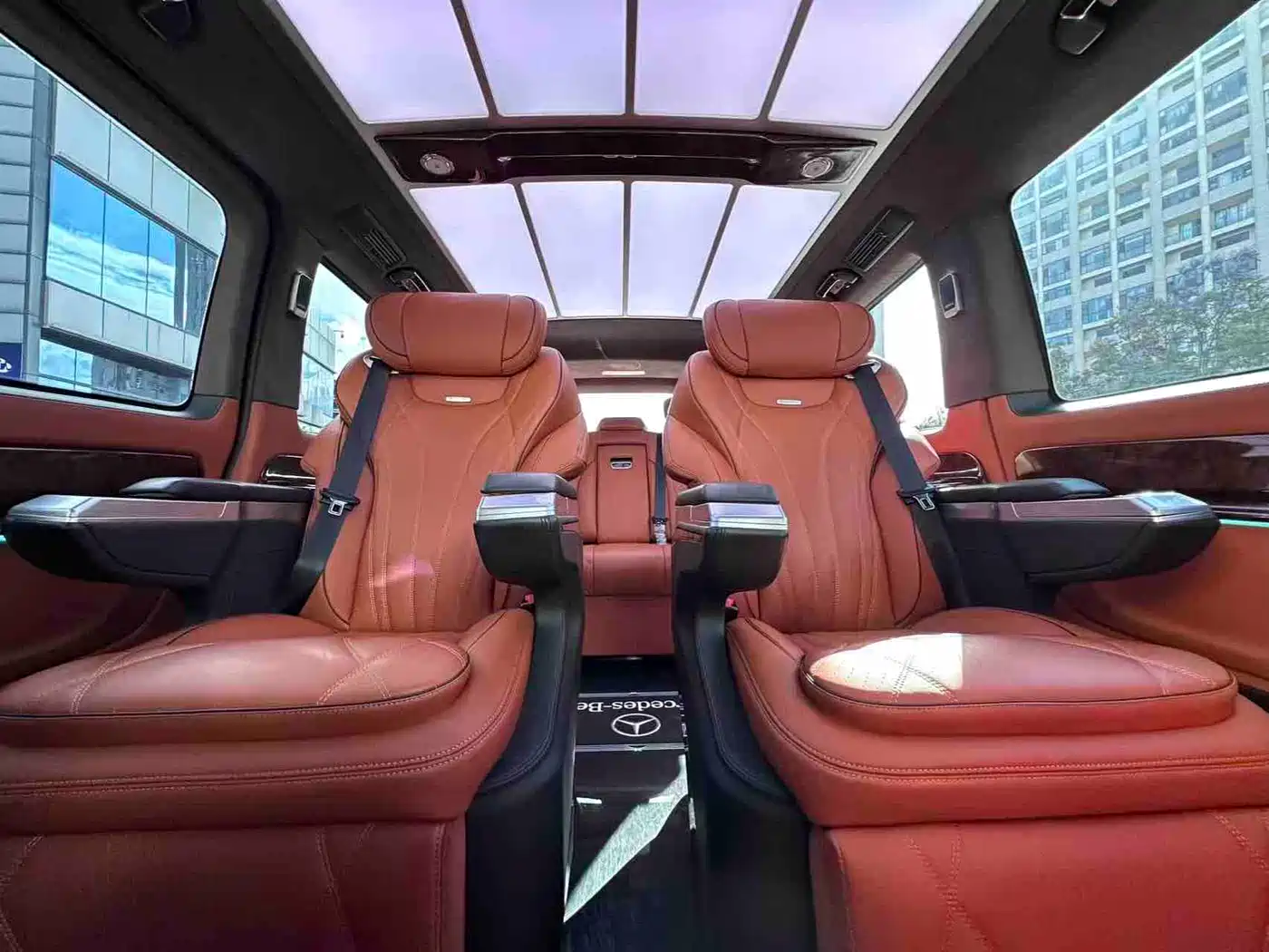 Mercedes-Benz Vito 2023 2.0T Elite 7-Seater фото 19