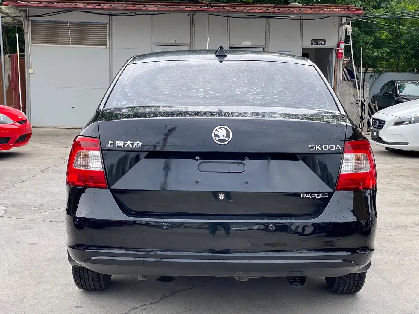 Škoda Rapid 2013 1.6L Manual Joy Selection фото 11
