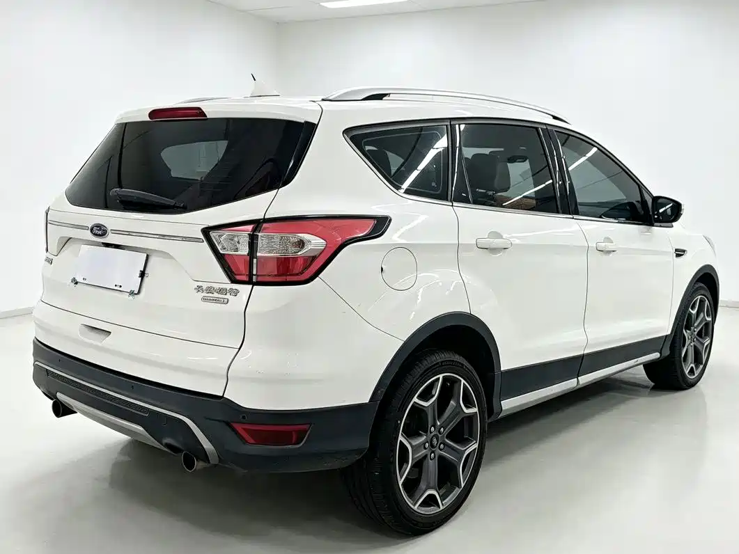 Photo 13 - Ford Kuga