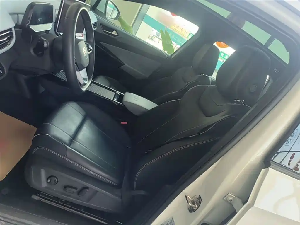 Volkswagen ID.4 X 2024 Pure Intelligent Edition фото 15