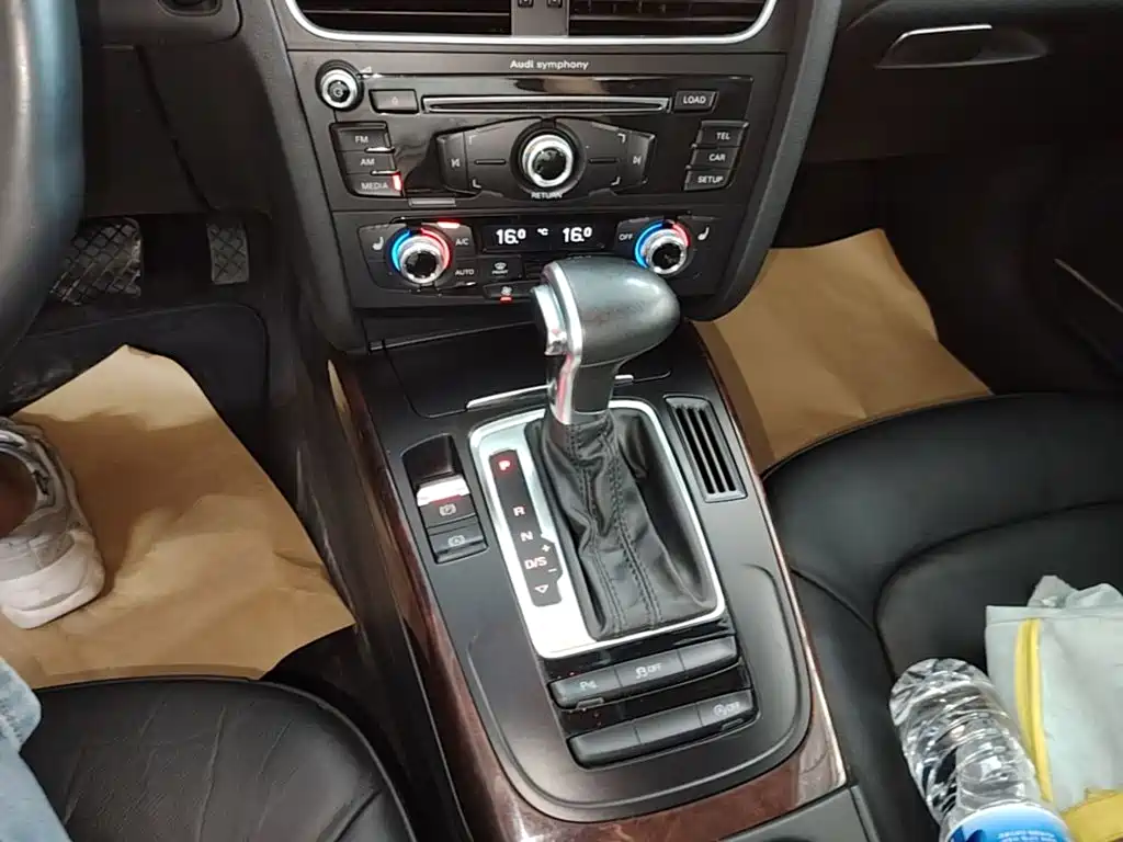 Фото 14 - Audi A4L