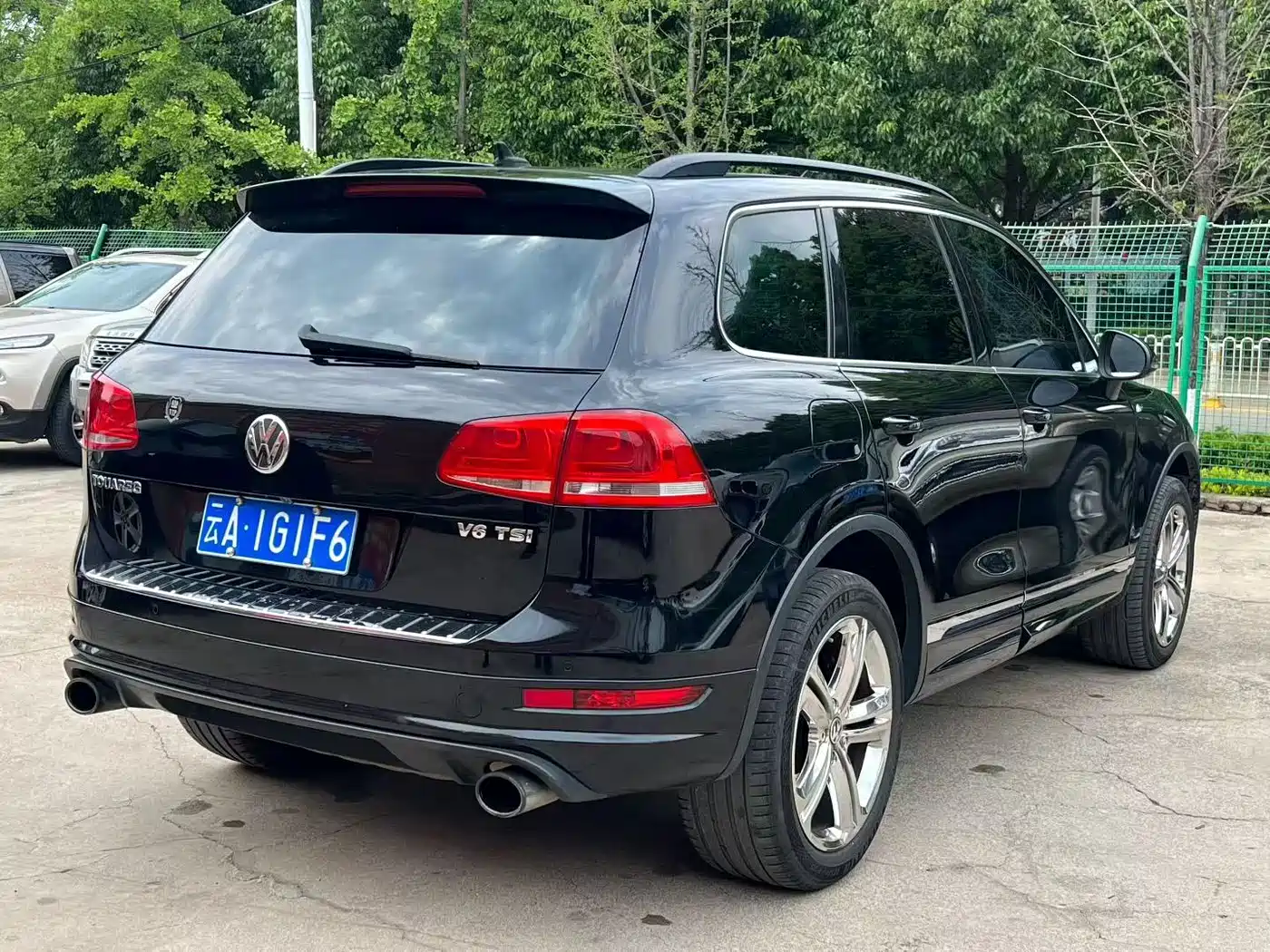 Volkswagen Touareg 2012 R-Line High Spec фото 7