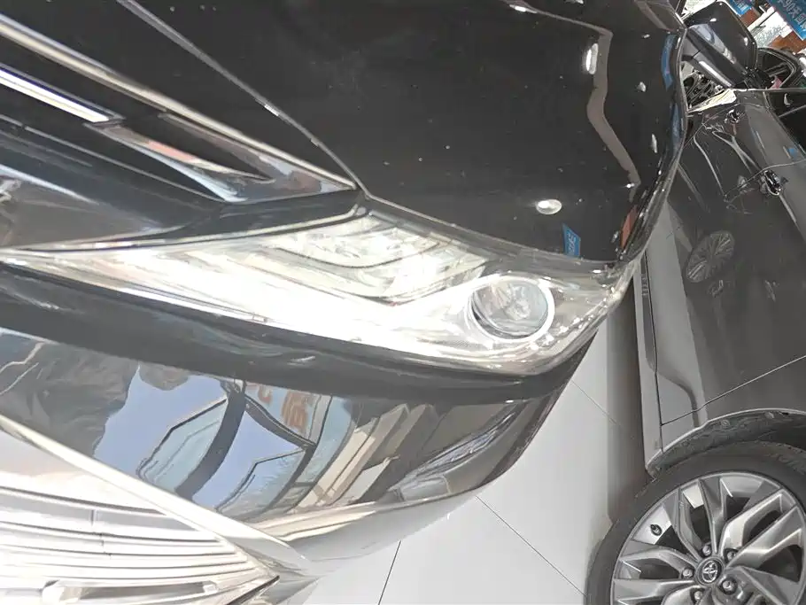 Toyota Camry 2018 2.5G Luxury Edition фото 5