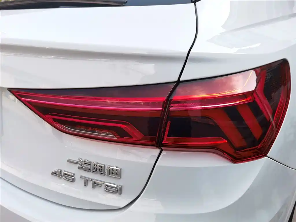 Audi Q3 Sportback 2024 35 TFSI Progressive фото 29