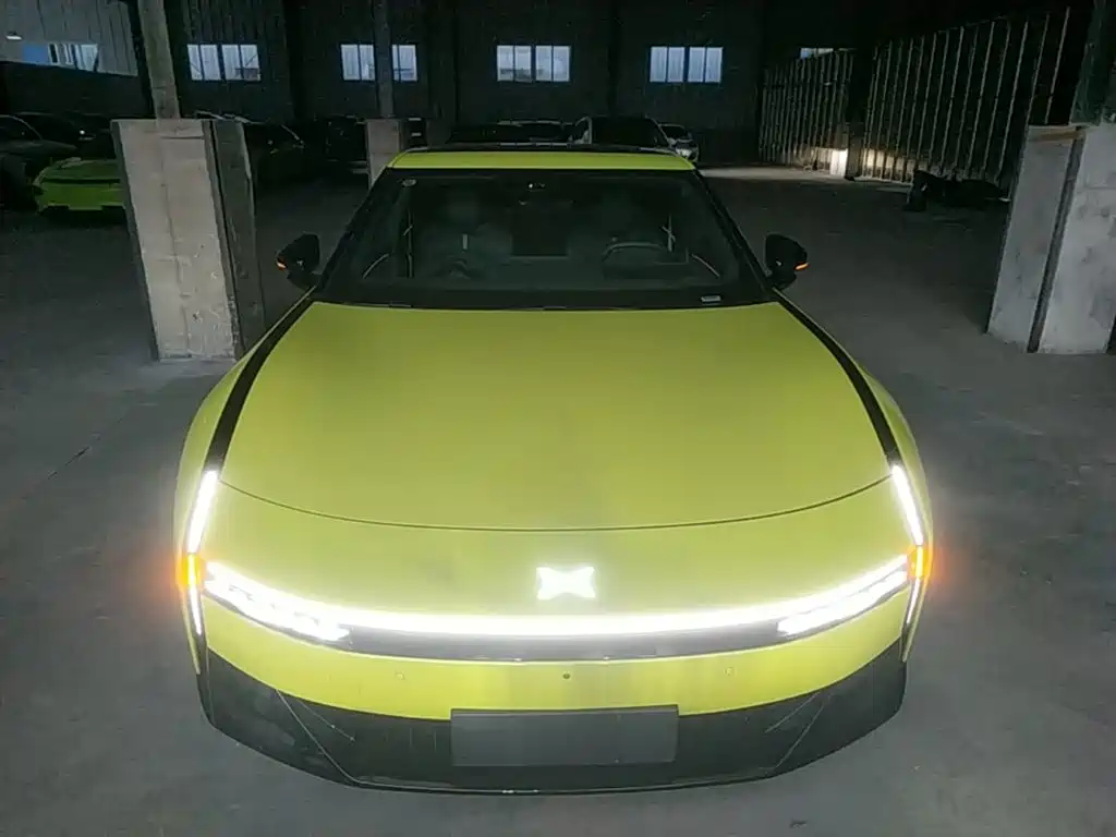 Фото 3 - XPeng P7
