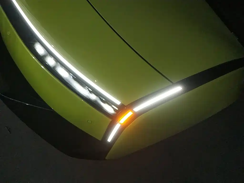 Фото 24 - XPeng P7