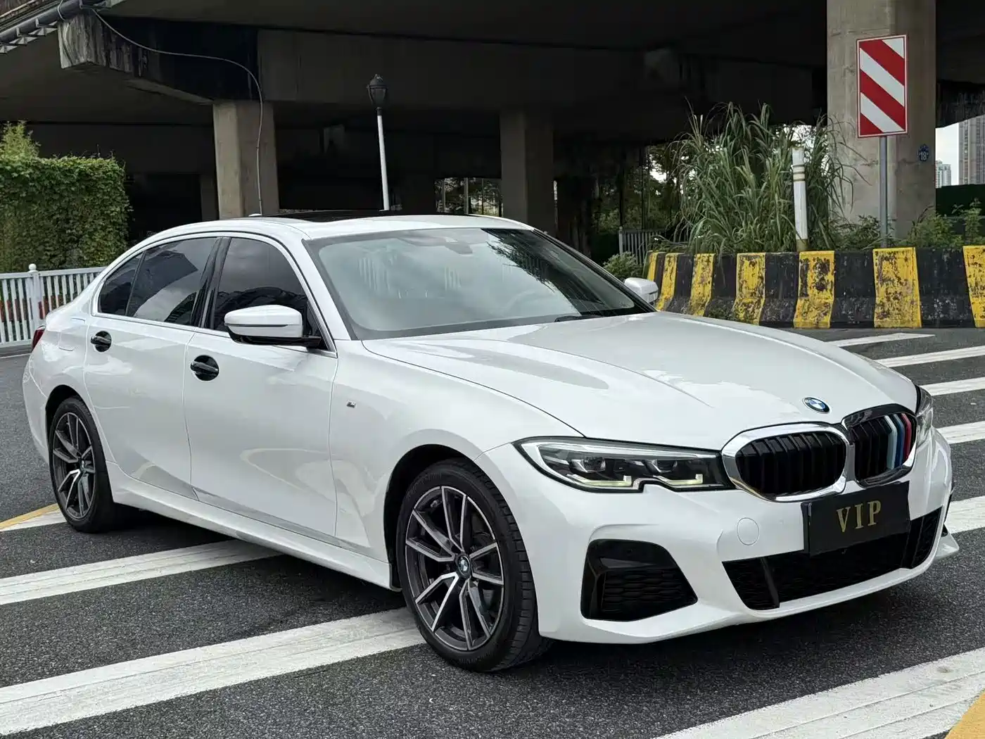 Фото 3 - BMW 3 Series