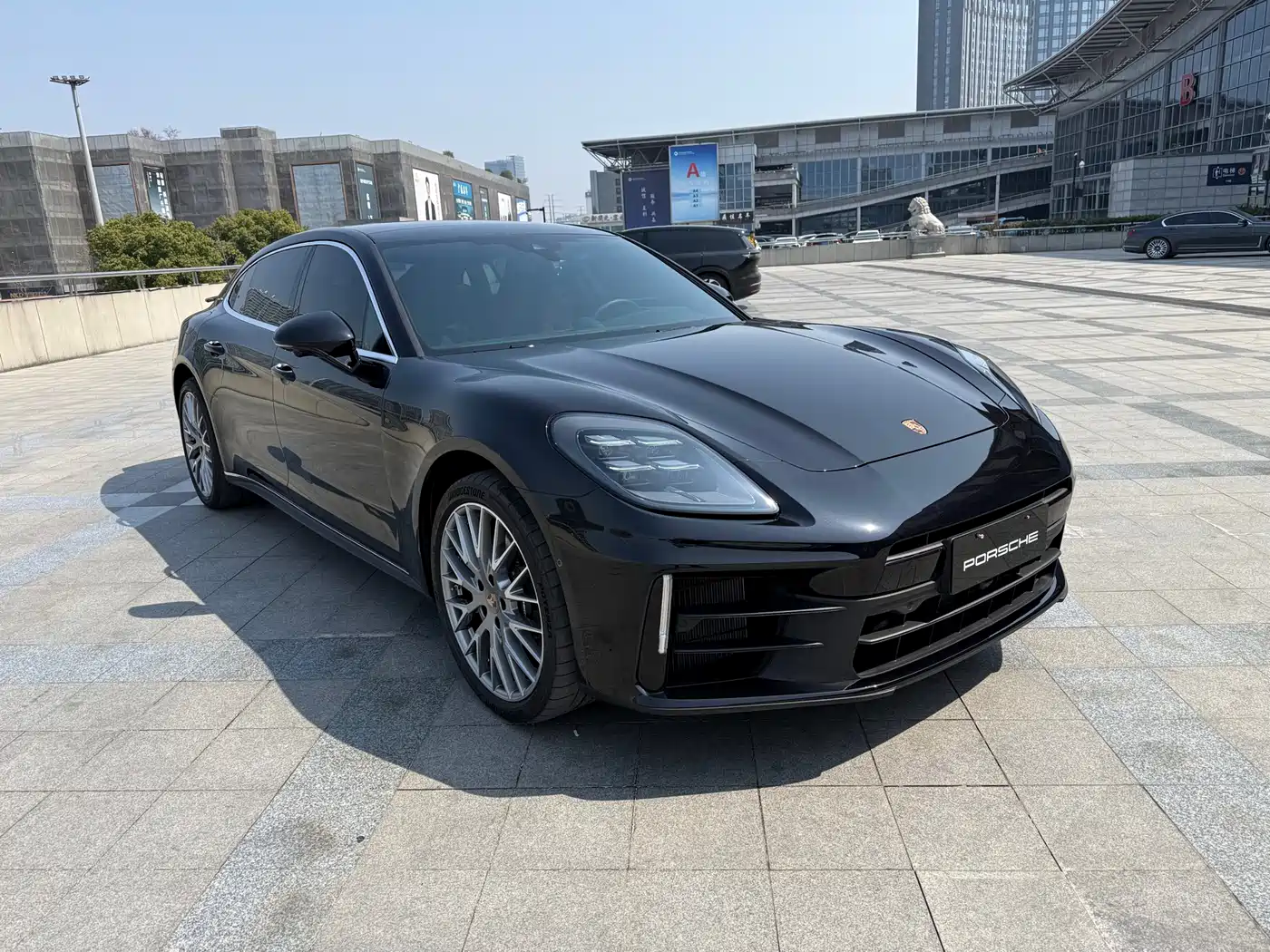 Porsche Panamera 2026 Panamera 4 Executive Long Wheelbase 2.9T фото 3