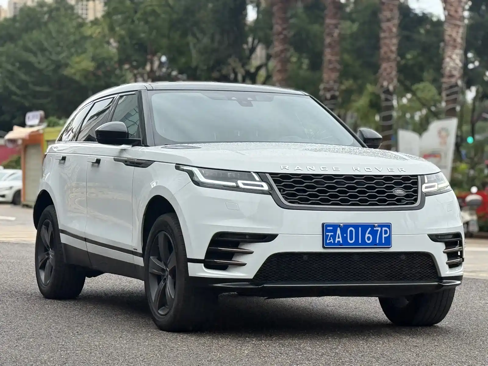 Фото 1 - Land Rover Range Rover Velar