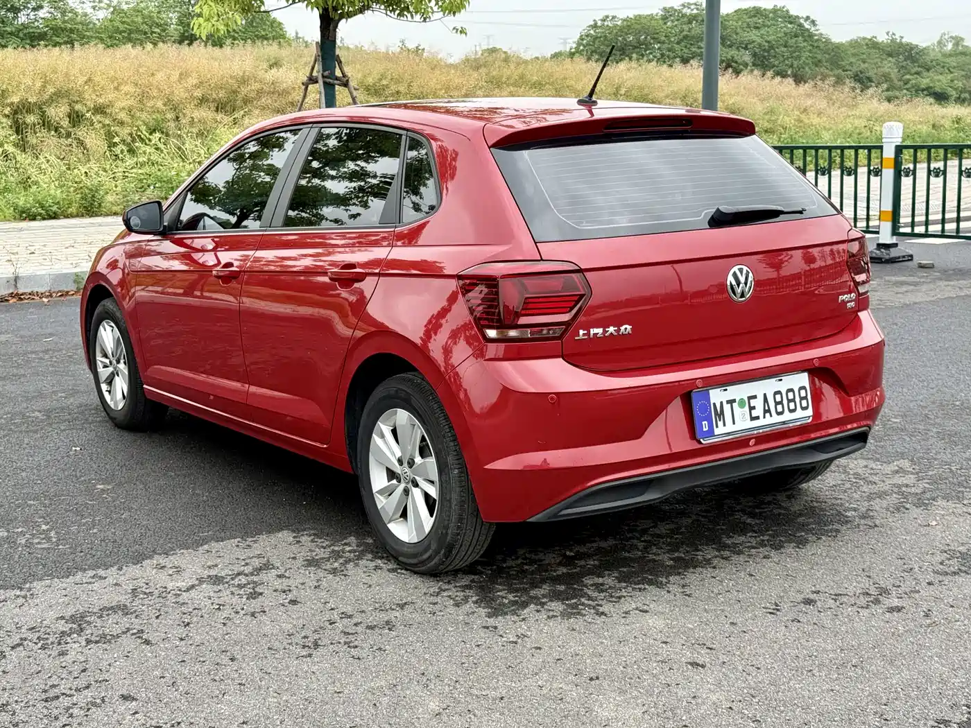 Volkswagen Polo 2019 Plus 1.5L Automatic Panorama Enjoyment Edition фото 9