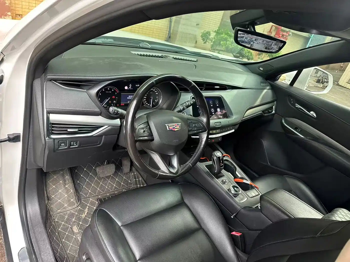 Cadillac XT4 2019 2018 28T FWD Leading Edition