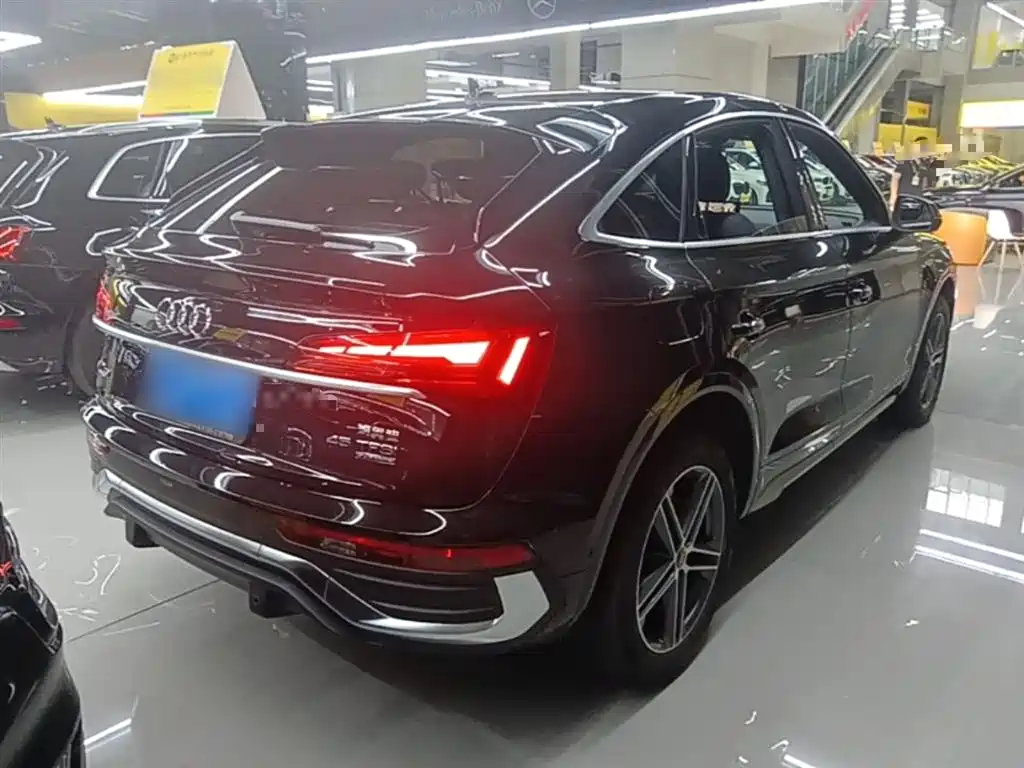 AUDI Q5L SPORTBACK