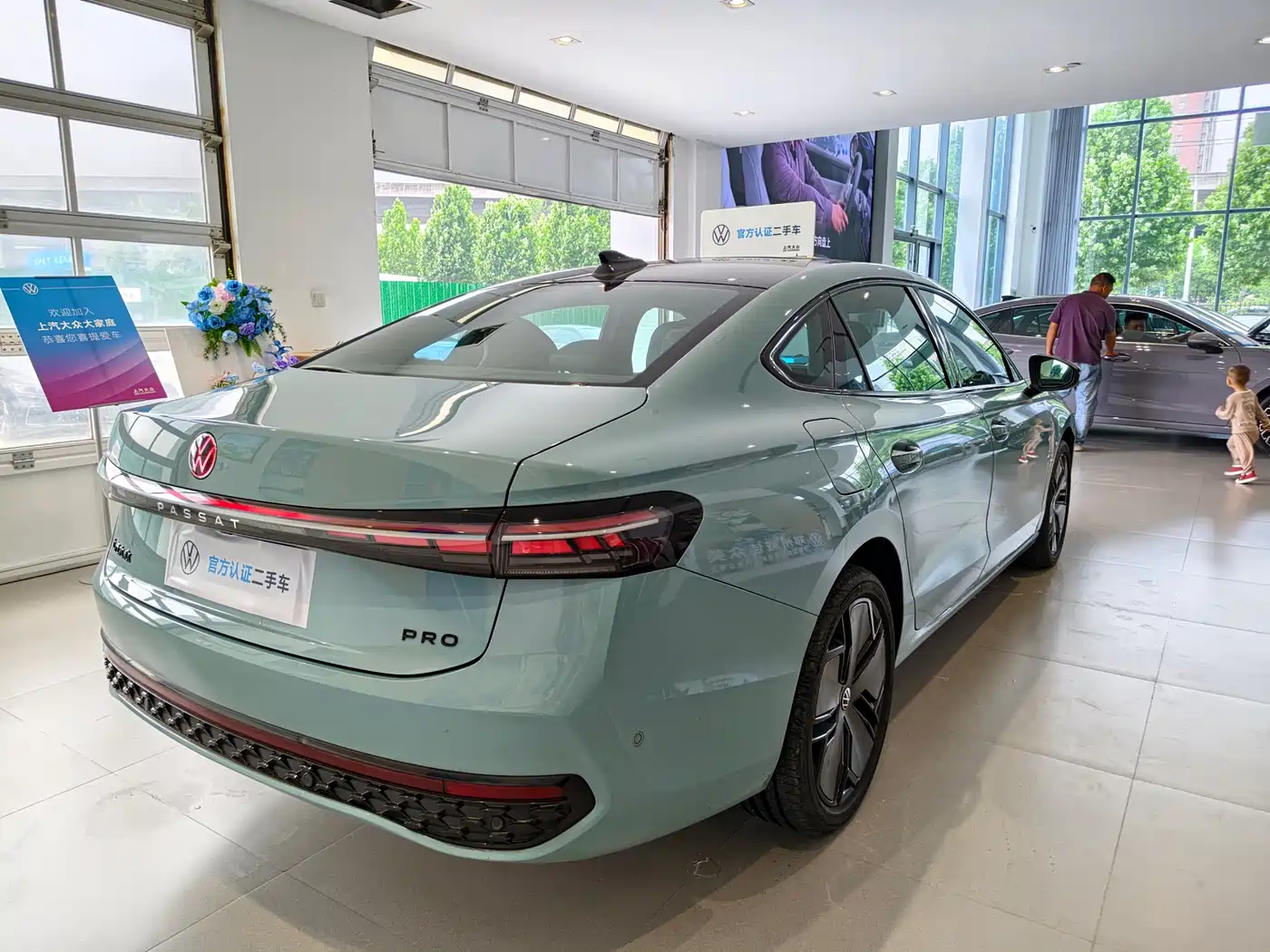 Volkswagen Passat 2025 Model Pro 380TSI Starlight Dragon Premium Edition фото 17