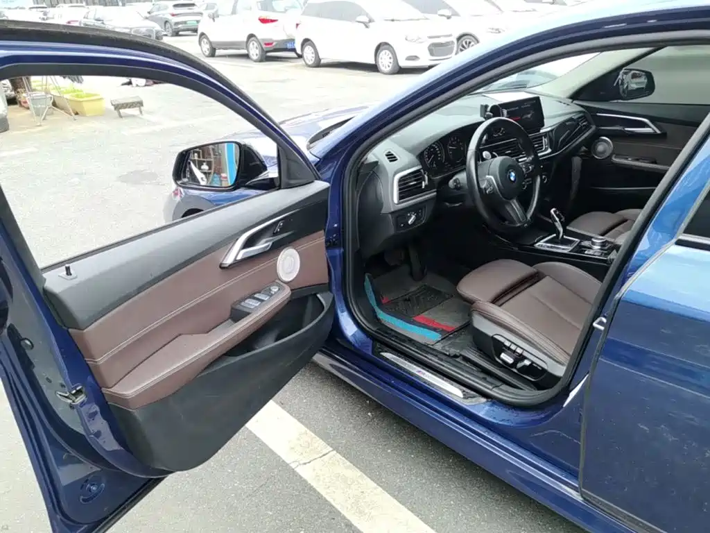 BMW 1 Series 2023 2022 120i M Sport Shadow Edition