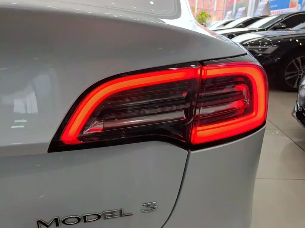 Tesla Model 3 2020 2020 Facelift Standard Range RWD Upgrade