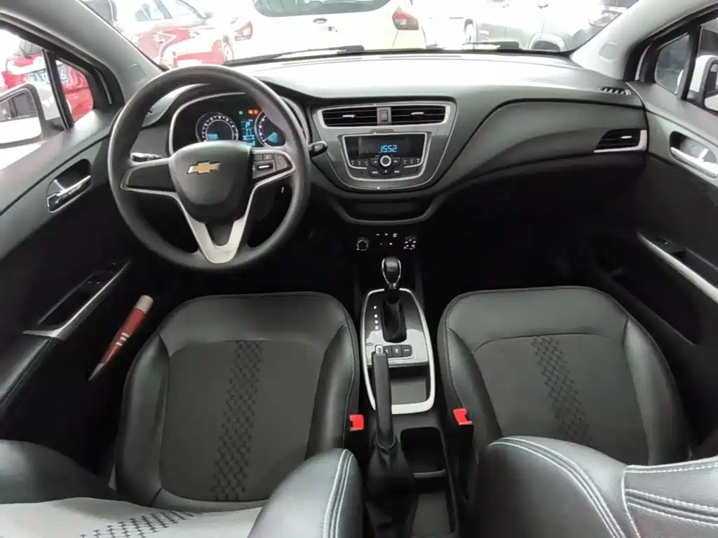 Chevrolet Lova RV 2019 2018 1.5L Automatic Smart