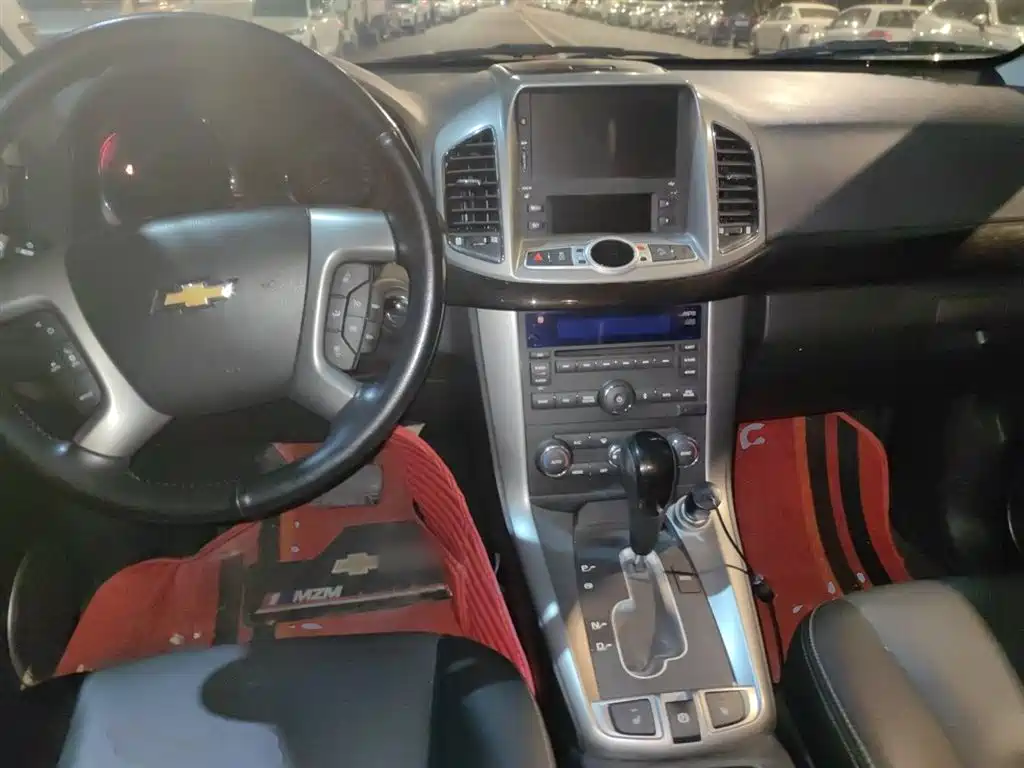 Chevrolet Captiva 2015 2.4L AWD Flagship 7-Seater фото 6