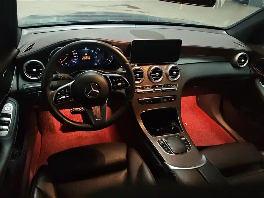 Mercedes-Benz GLC 2020 GLC 260 L 4MATIC Luxury фото 12