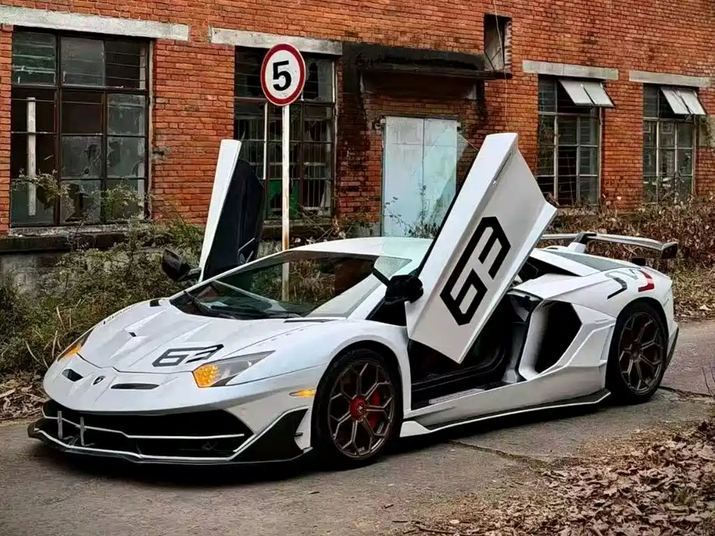 Lamborghini Aventador 2011 LP 700-4 фото 4