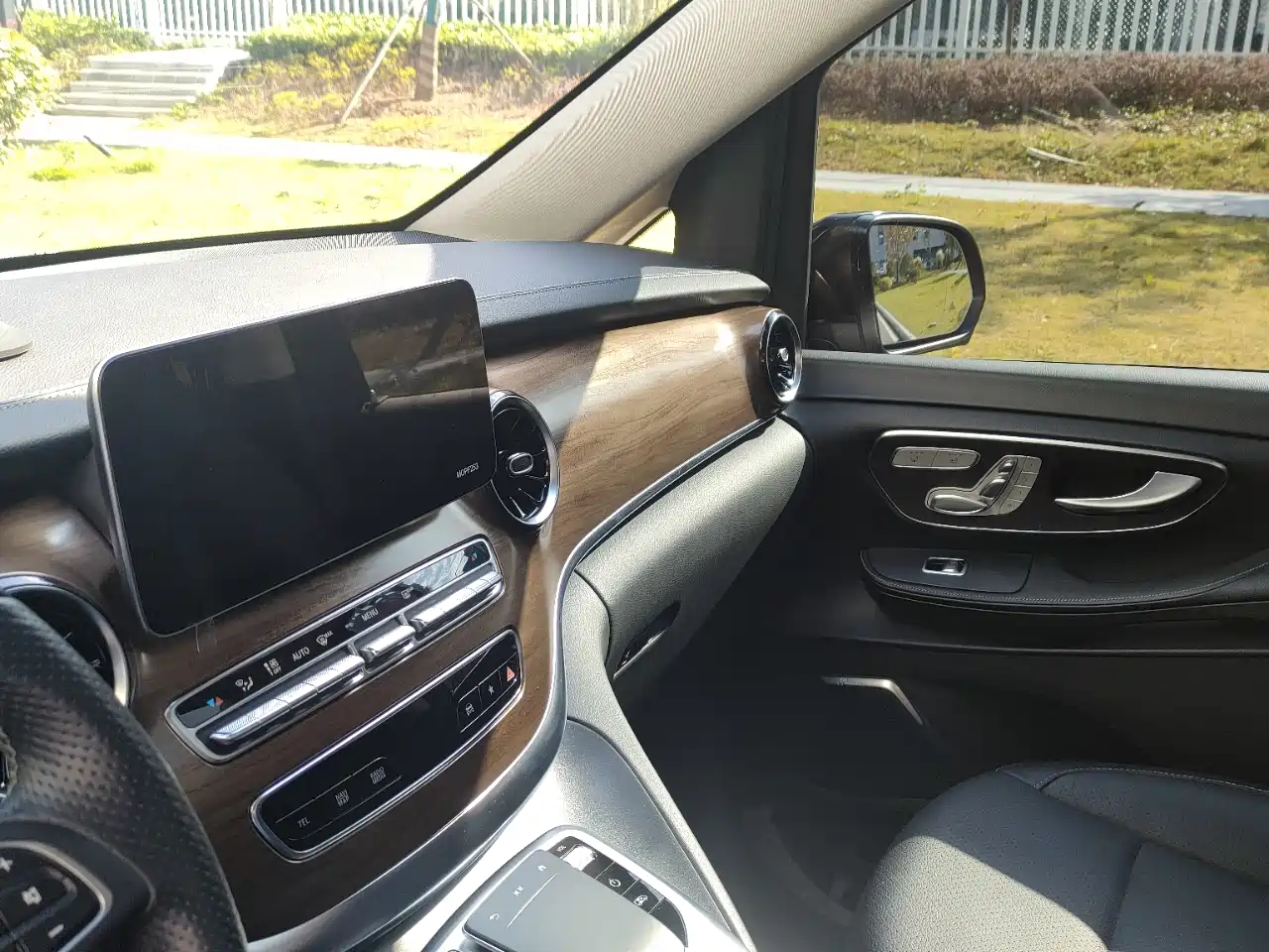 Mercedes-Benz V-Class 2021 V 260 Premium Edition фото 7