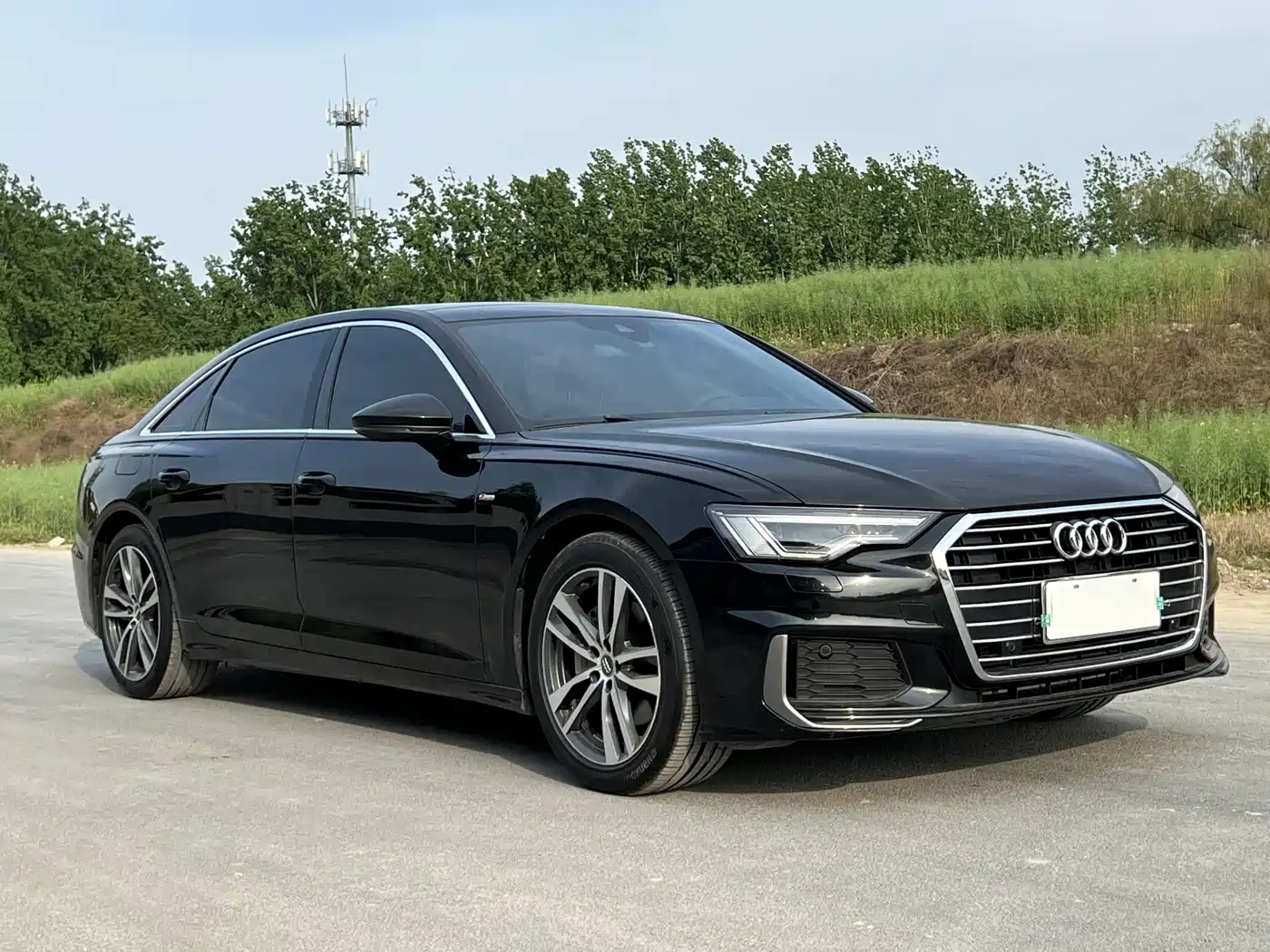Audi A6L 2021 40 TFSI Luxury Sport фото 3