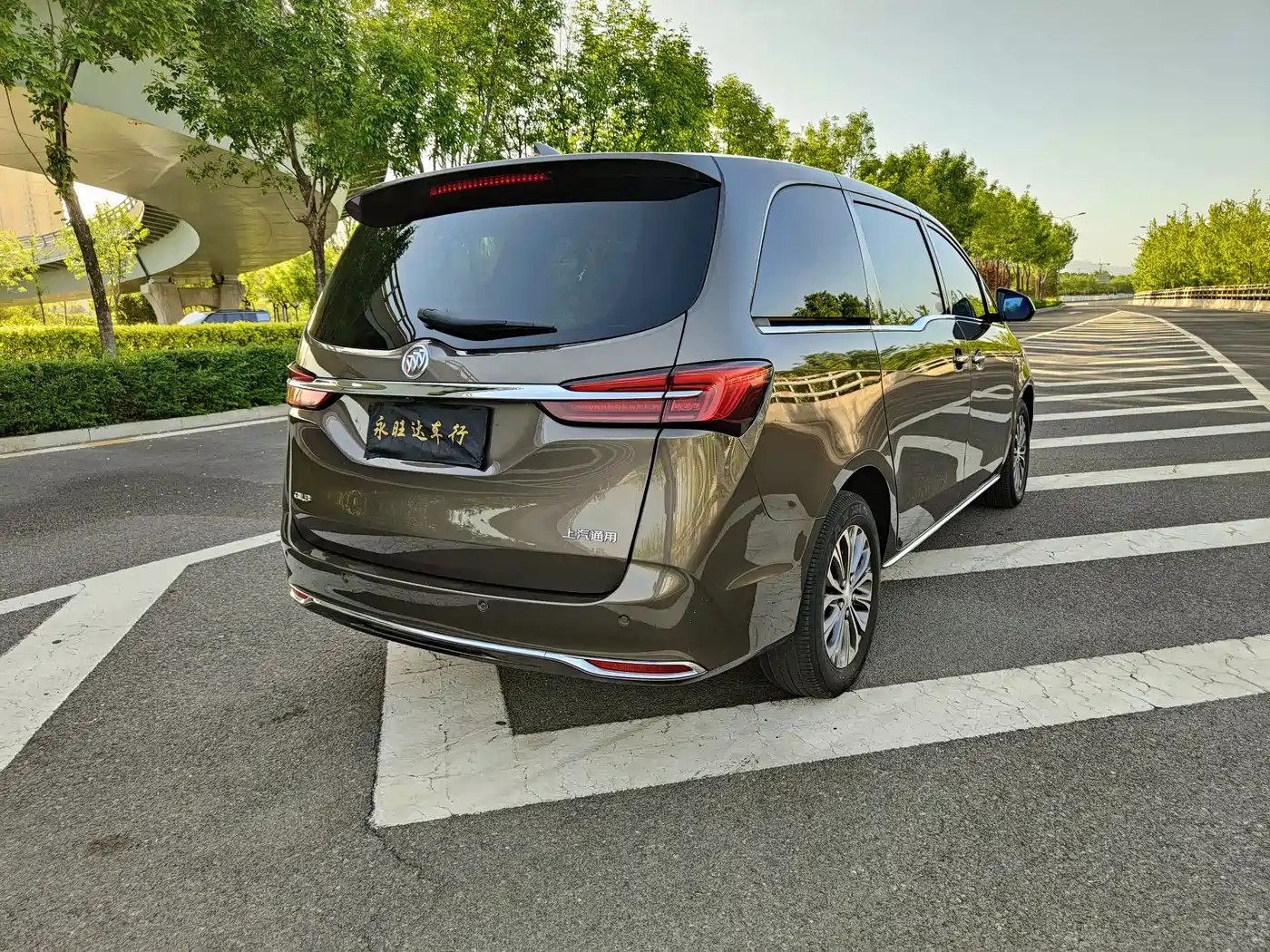 BUICK GL8