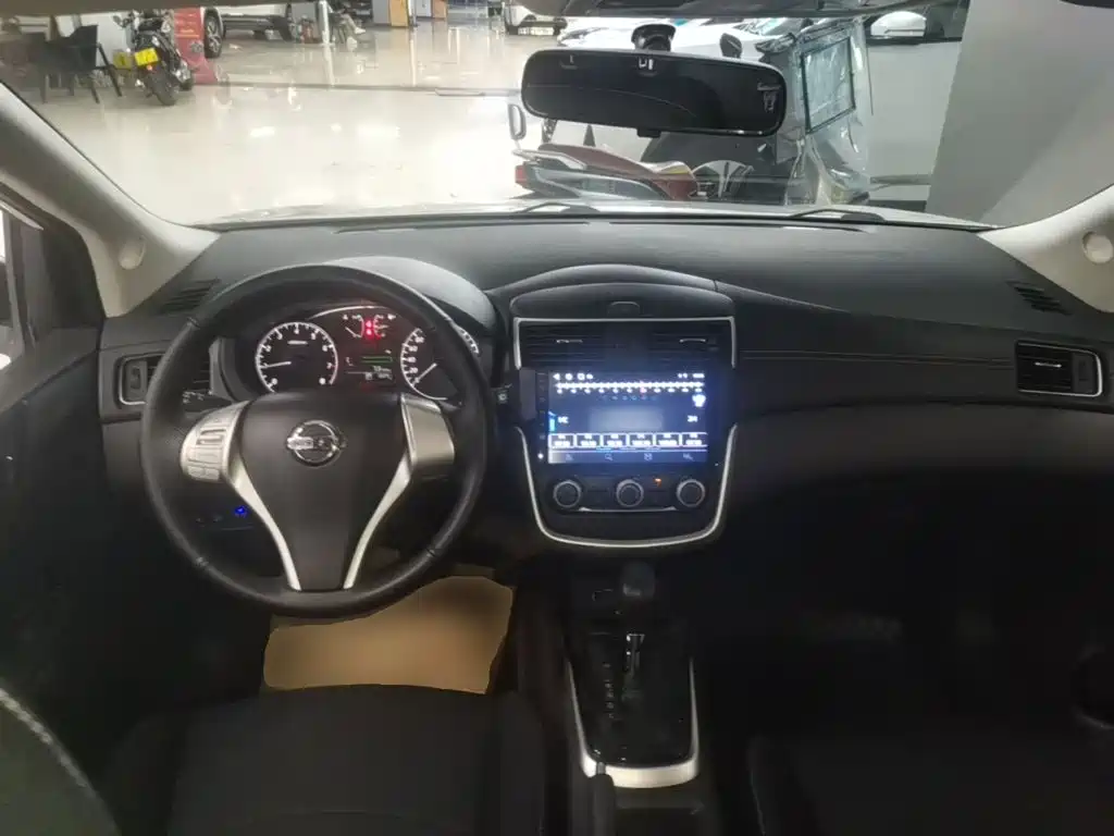 Nissan Tiida, миниатюра 10