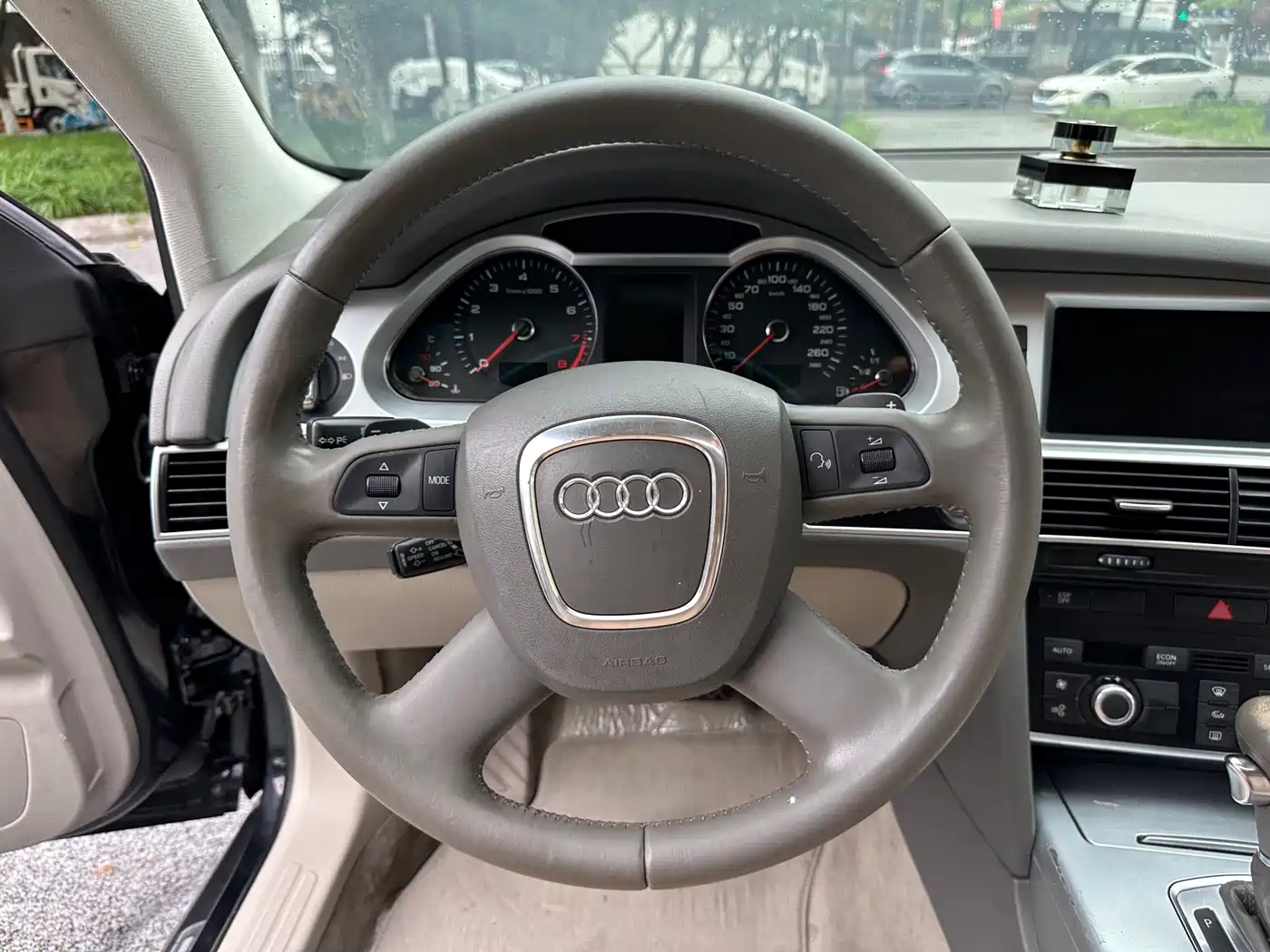 Audi A6L 2009 2.0 TFSI Automatic Standard фото 15