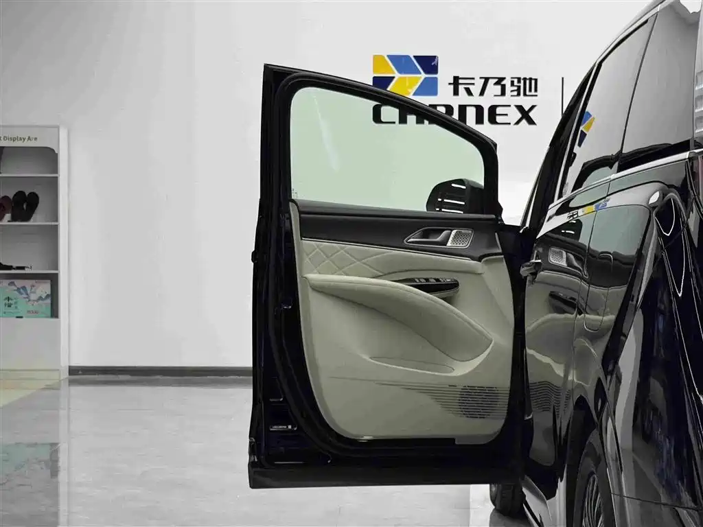 Denza D9 2025 2025 Model DM-i Smart Drive Edition 1020 AWD Flagship